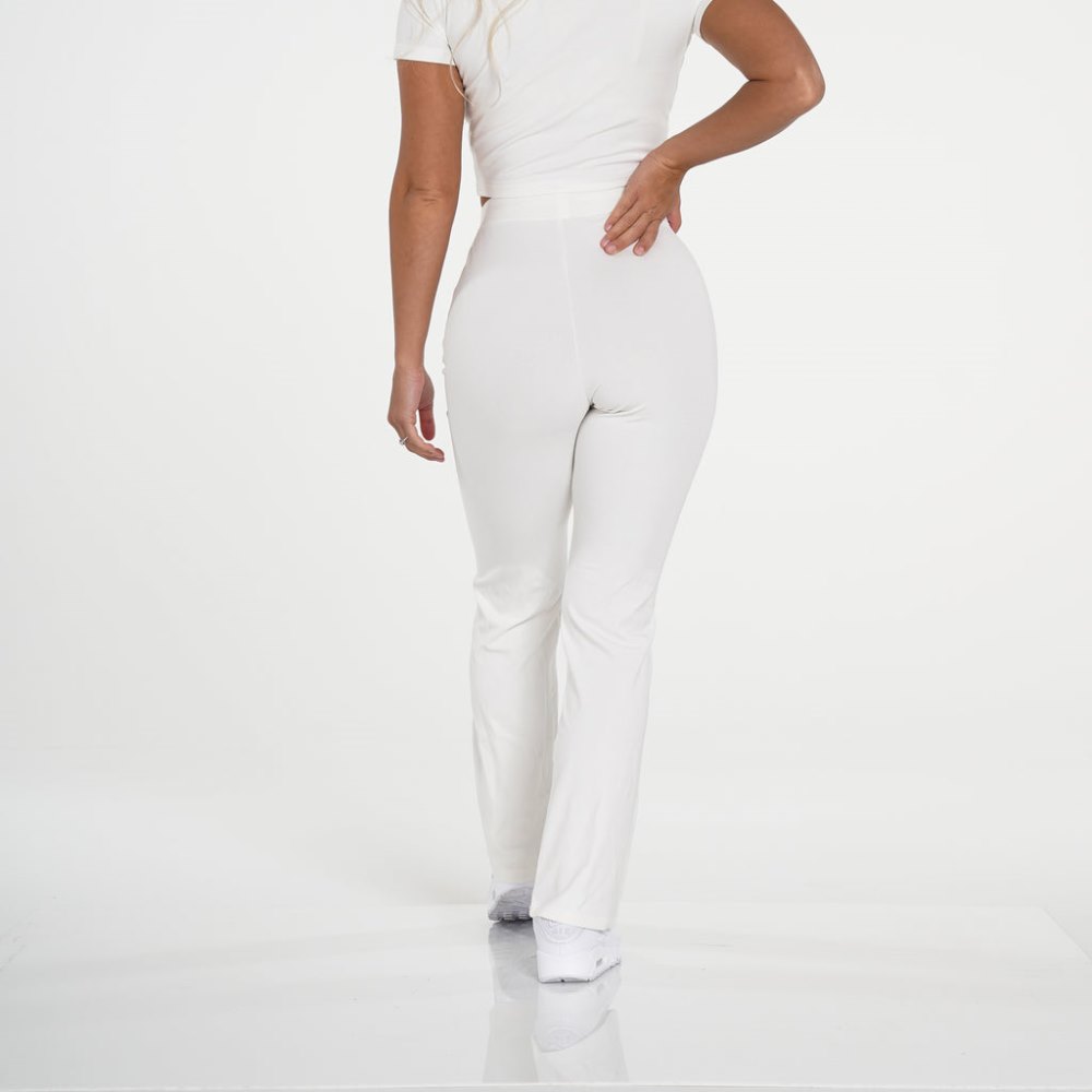 Pantalones Nvgtn Hello Weekend Lounge Pant Mujer Creme Argentina | 1203-24I