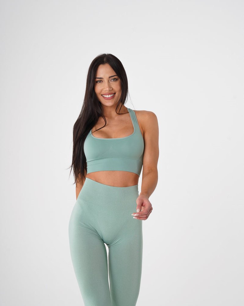 Sujetador Deportivo Nvgtn Ignite Seamless Bra Mujer Verde Argentina | 1351-ZMM