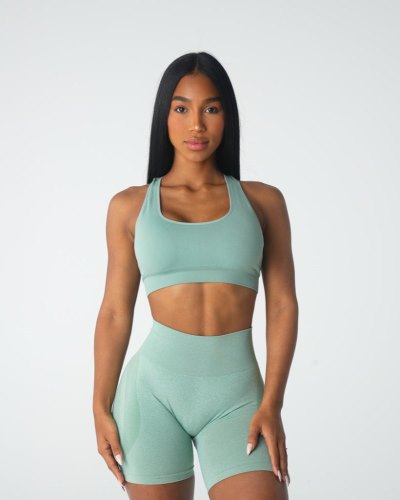 Sujetador Deportivo Nvgtn Inspire Seamless Bra Mujer Verde Argentina | 1473-N3V